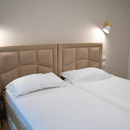 Appartement 3m Villa, Coast Resort, Optional-personal Buggy Available Palasë